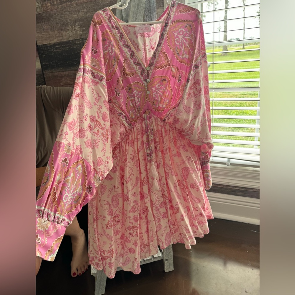 Pink lily Dress never worn